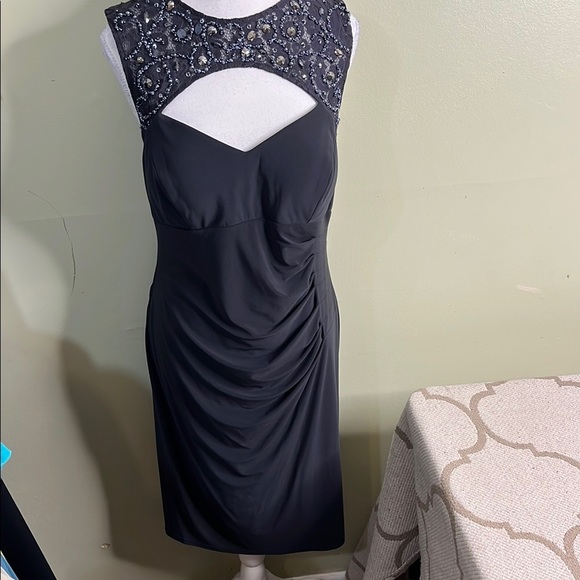Cache dark gray keyhole open back sequins neckline Sleeveless Ruched Dress - Picture 3 of 17